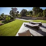 L'orangerie, 4 Bedrooms, 8 People, Pool, וילה לצ'י