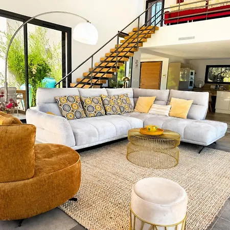 ヴィラ L'orangerie, 4 Bedrooms, 8 People, Pool, *
