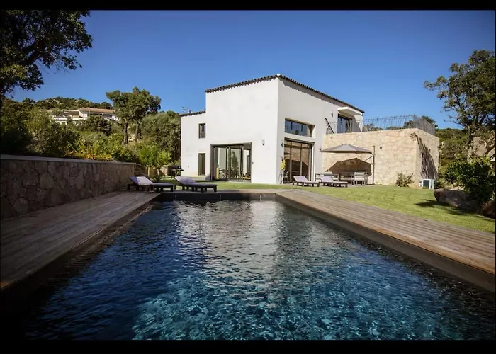 L'orangerie, 4 Bedrooms, 8 People, Pool, Villa