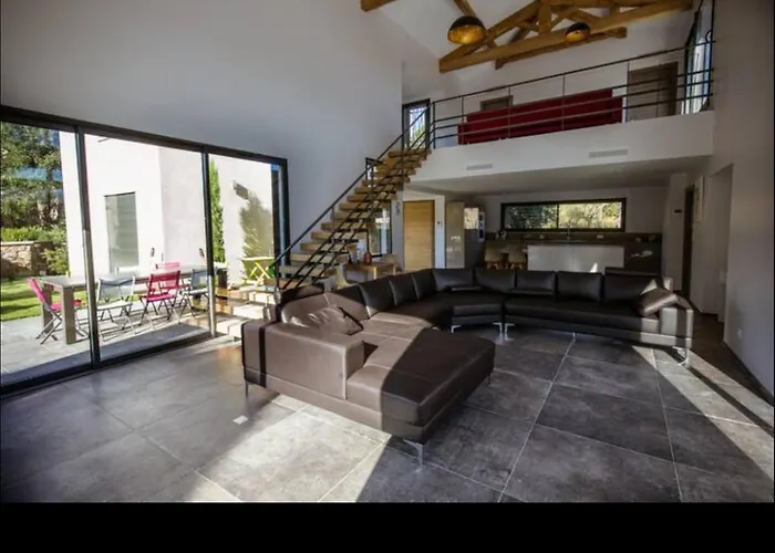 Willa L'orangerie, 4 Bedrooms, 8 People, Pool, Lecci
