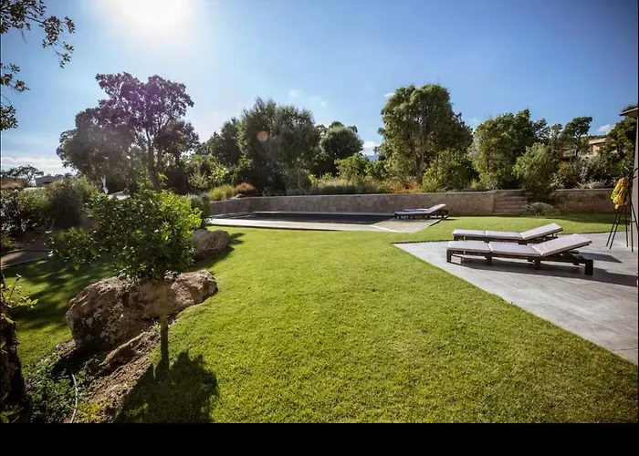 L'orangerie, 4 Bedrooms, 8 People, Pool, Villa Lecci